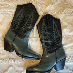 Steve Madden Black and Green Western Boots